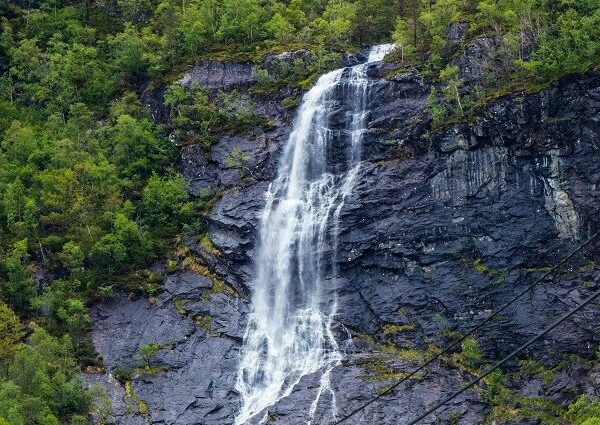 Escape to Paradise: A Stay at Waterfall Hotel Thala