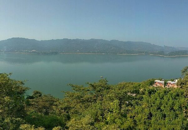 Gobind Sagar Lake